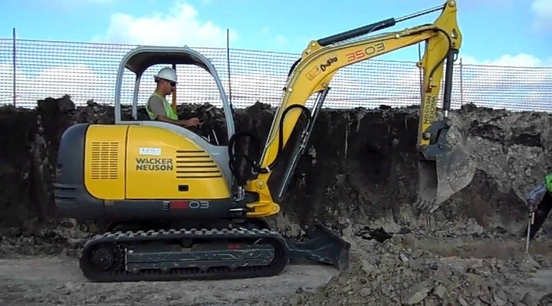 мини-экскаваторы как малогабаритная спецтехника